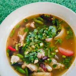 ต้มแซบกระดูกอ่อนหมู