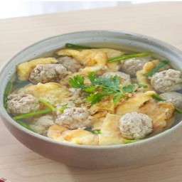 Boiled Egg Soup With Minced Chicken Keto