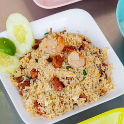 ข้าวผัดฮ่องกง (กุ้ง, หมูแดง, กุนเชียง)