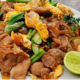 ผัดซีอิ๊วหมู