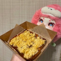 ขนมปังปิ้งพริกเผาหมูยองจุกๆ