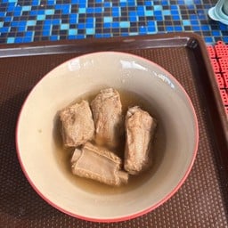 เด็กเส้นอุบล ก๋วยจั๊บญวน-ต้มเลือดหมู