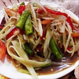 ร้านส้มตำแล้วแต่จะสั่ง หนึ่ง