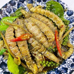 กั้งผัดฉ่าพริกแกงแสนตุ้ง