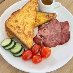 French toast with ham + Drink (เฟรนช์โทสต์แฮม + เครื่องดื่ม)