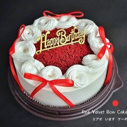 เค้ก HBD Red Velvet  Bow 1 ปอนด์