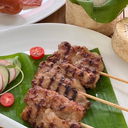 Grilled Pork with sticky Roice + Drink (ข้าวเหนียวหมูปิ้ง + เครื่องดื่ม)
