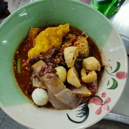 วุ้นเส้นเย็นตาโฟต้มยำ