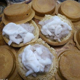 โอปันยากิไส้เผือกมะพร้าวอ่อน椰絲芋頭餡