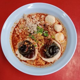 ก๋วยเตี๋ยวต้มยำไข่เยี่ยวม้า