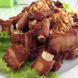 ซี่โครงหมูทอดกระเทียม