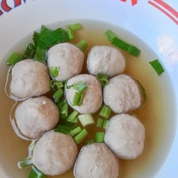 ลูกชิ้นหมูลวก