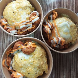 ข้าวหน้ากุ้งกรอบชีสไข่ข้น