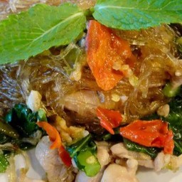 ผัดขี้เมาวุ้นเส้นหมูชิ้น