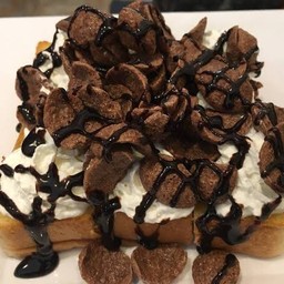 ขนมปังปิ้งวิปครีม+โกโก้ครั้น แผ่นละ