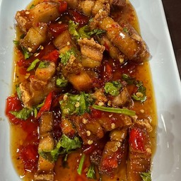 หมูกรอบพิโรธ