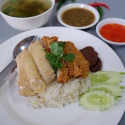 นายเอ็มข้าวมันไก่