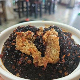 ข้าวปลาสวายทอด+ไข่ต้ม+น้ำพริกผัดครัวเจ๊ตุ๊ก