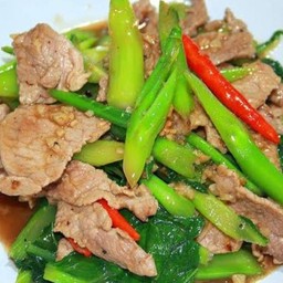 ข้าวคะน้าหมู