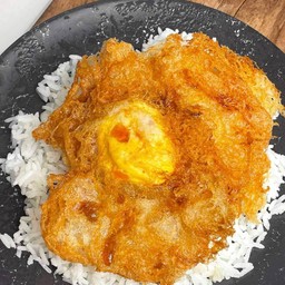 ข้าวราดไข่ดาว UFO