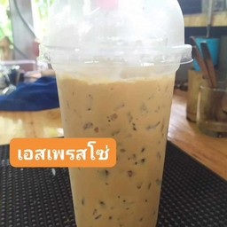 Moon and min cafe