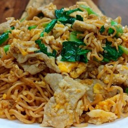 ผัดมาม่ารสต้มยำหมู