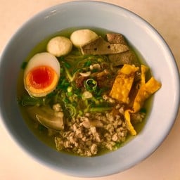 ก๋วยเตี๋ยวน้ำใส พิเศษ