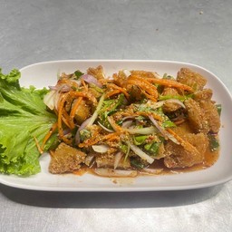 ยำไ่ก่แซ่บ