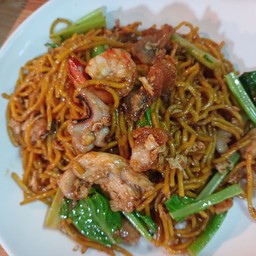 เส้นเหลืองผัดซีอิ๋วรวมมิตร