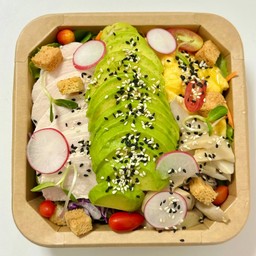 สลัดอโวคาโด้ อกไก่ต้ม เห็ด ไข่ข้น (ฟรีน้ำสลัด1กป)