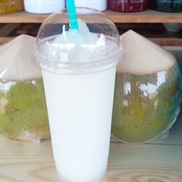 น้ำมะพร้าวนมสดปั่น