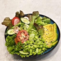 Avocado salad