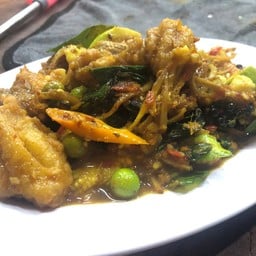 นิยมลาบ ข้าวต้มโต้รุ่ง