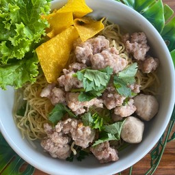 ก๋วยเตี๋ยวหมูเด้งน้ำใส