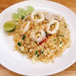 ข้าวผัดหมึก