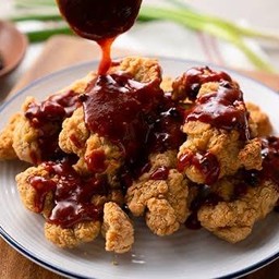 ไก่ไม่มีกระดูกคลุกซอสหมาล่า