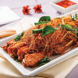 ปีกไก่ทอดตะไคร้