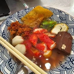 เช็งเจริญ ก๋วยเตี๋ยวเย็นตาโฟแป้งกรอบ - สาทร11