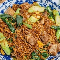 ผัดมาม่า