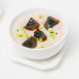 โจ๊กไข่เยี่ยวม้าและหมูเส้น (Per Person)