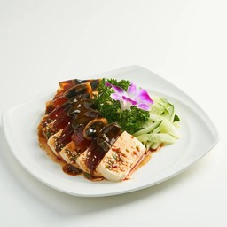 ยำ เต้าหู้ไข่เยี่ยวม้าสไตล์เสฉวน (S)