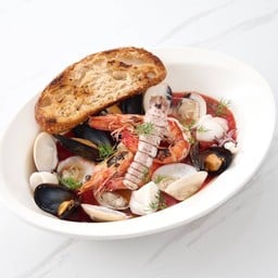 Seafood stew with Sourdough