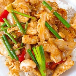 ข้าวไก่ผัดน้ำมันหอย