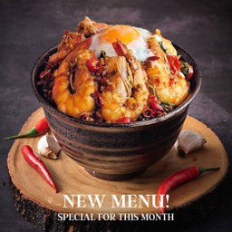 ข้าวกะเพรากุ้งสดไข่ออนเซ็น