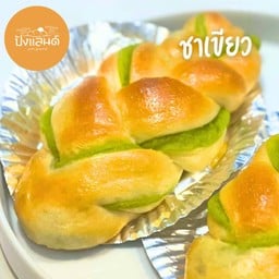 ขนมปังชาเขียว