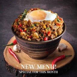 ข้าวกะเพราหมูสับไข่ออนเซ็น