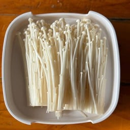 เห็ดเข็มทอง