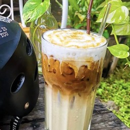 คาราเมลมัคคิอาโต้ Caramel maciato