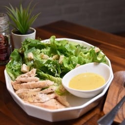 ซีซ่าสลัดออกไก่