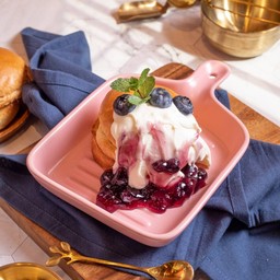 IA.17 ขนมปังปิ้ง ( ครีมชีสบลูเบอร์รี่ครัมเบิ้ล )